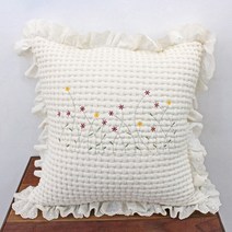 수피아코코 레이스 자수 쿠션