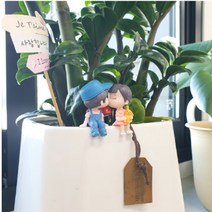 신혼부부선물 차량용 자동차 모니터 미니 피규어 화분 네비게이션 대시보드 장식 커플 집들이 데코 인형 선물, 03(풍선0) 마주보며 뽀뽀