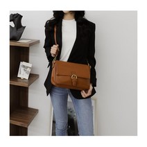 꼬임 스트랩 30대 직장인룩 숄더백 숄더백브랜드 20대후반여자가방 20대여자숄더백