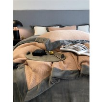 고급 고급 밀크 벨벳 4 피스 세트 패딩 따뜻한 양면 벨벳 퀼트 커버 겨울과 벨벳 산호 양털 침구