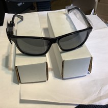 도커스 선글라스