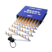스틸바리케이드 접철식 철침판: 390-440-5M 스텐바리케이드 삼각볼라드 우레탄 전선보호대 전선보호 과속방지턱 코너보호대 접착식