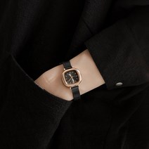 Cogot 심플한 느낌의 작은 다이얼이 사각 메쉬 여성시계 W-154