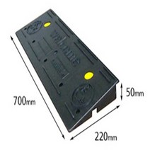 차량진입판 제작: 700-220-50고무 회색 (칼블럭 포함) 휠체어경사로 대차경사로 운반수레 진입판 차량진입판 경사판 경사로 턱진입판 경계석턱 진입로턱 계단턱 건축현장