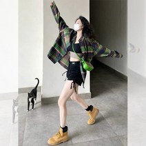 블라우스 여성 정장 셔츠 빈티지 미국 녹색 격자 무늬 셔츠 여성 디자인 감각 틈새 작은 홍콩 스타일 복고풍 게으른 바람 재킷