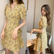 잔잔한 꽃무늬 원피스 프리이즈