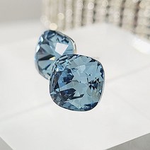 피엔에스갤러리 스와로브스키 크리스탈 클래시 쁘띠 스퀘어 귀걸이 E020