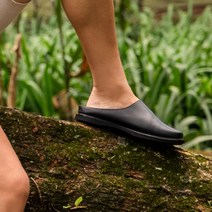 liefny 리프니 페이퍼 뮬 로우 클로그 블랙(MUHAL01)