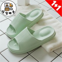 퍼 크로스 스트랩 털 슬리퍼 블랙