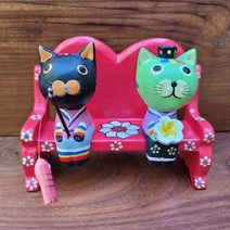 빨간 하트 벤치에서 낚시하는 한복 입은 신랑 신부 고양이 목각인형 목각 고양이(2마리 세트)