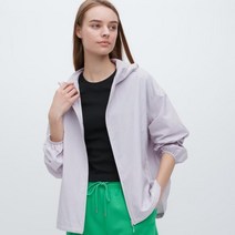 유니클로 여자 포켓터블 경량 바람막이 후드 라이트 그레이 등산복