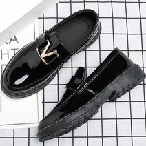 남성 유광 로퍼 세련된 슬립온 유행 타지 않는 신발 남자신발쇼핑몰-72394EF