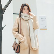겨울 데일리 여성 니트 퍼플러(베이지) 스타일링 목도리