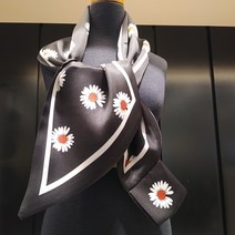 알다 화사한 꽃무늬가 돋보이는~~ 끼워서 코디하는 타이스카프