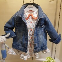아가방 50% 봄 베이비페어! 봄에는 무심하게 청 데님쟈켓! 멋 안부린듯 멋내고 싶으면 유아 데님쟈켓 살짝 걸쳐보는거야 외출복! 스판이 있어 은근 편해편해!