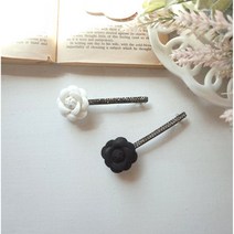 (black line)까멜리아꽃 스왈큐빅 빼빼로 포인트자동핀(자체제작)