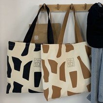 독특한 기린 무늬 포인트 캔버스 소재 여성 숄더백뜨개가방 가죽 숄더백 가죽숄더백 빅숄더백 남자 숄더백 남자 숄더 백 여자숄더백 남녀공용가방 정장백팩 가방