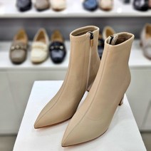 탠디 X23502 여성 7.5CM굽 스틸레토 삭스 앵글 부츠 아이보리