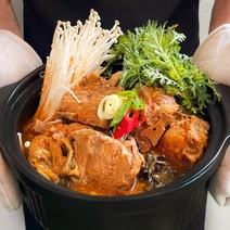 뼈해장국 감자탕 뼈다귀해장국 통뼈감자탕 든든한 2kg 2~3인분, 감자탕 2kg X 1팩, 1개