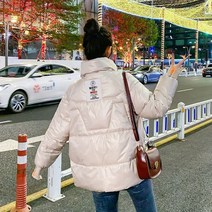 유광패딩 여성용 면화 코트 짧은 스탠드 칼라 2021 새로운 겨울 한국어 버전 광택 느슨한 두꺼운 면화 퍼퍼 재킷 숙녀 조수