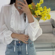 솔리데이 / 블러썸 프릴 레이스 리본 끈 블라우스