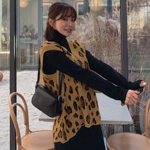 떳다그녀 더퓨 레오파드 니트 베스트
