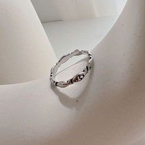 [ 수앤디 배송비 무료 ] 써지컬 물고기 반지 ( 실버 )