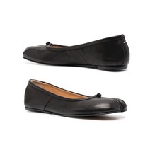 22SS 여성 타비 플랫슈즈 블랙 S58WZ0042 P3753 T8013