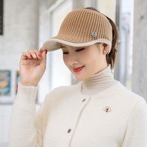 할머니 어머니 엄마 중년 여성 겨울 니트 썬캡 모자