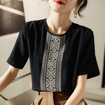 자수 디자인 블라우스 일상코디 데일리룩 화이트 블랙 데이트 코디