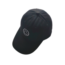 GOODVERY 남성과 여성을위한 스마일 수 놓은 모자 조수 야외 태양 모자의 한국어 버전 귀여운 단색 모자 학생 커플 야구 모자