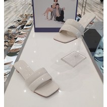 슈바이영 여성 스퀘어토 라텍스 에나멜 슬리퍼 아이보리