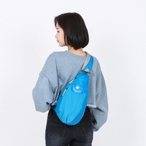 50대남성선물추천 가벼운 등산슬링백 핸드폰가방 미니멀패션 남자깔끔코디 힙쌕 룩