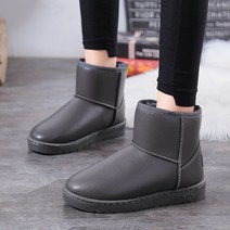 미끄럼방지 패딩부츠 신고 신발 신고 눈썰매 타고 눈밭에서 맘껏 뛰어놀기 방한화