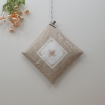 [미술관] 인견 마 매듭 관공서 방석 여름 교장실 법원 회의실