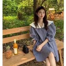 트렌디한 트렌디한 라이트닝 컬러의 마린넥 루즈핏 원피스