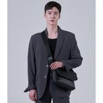 어디에도 코디하기 좋은 에센셜 메신저 크로스 백