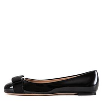 페라가모 [페라가모] (VARINA NERO 0574556) 여성 플랫슈즈 22FW