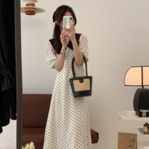 빌러드우먼 데일리룩 빅 카라 도트 롱 원피스