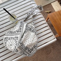 [생활/소품/최저가]_연예인 반다나 페이즐리 에코백 에스닉 가방 호보백 옆으로매는가방 20대후반여자가방_36407EA