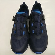 뉴코아창원 마운티아 남성 트레킹화.(무봉제기법 초경량 소재)로 일상생활과 가벼운 운동에 아주편안함을 제공함