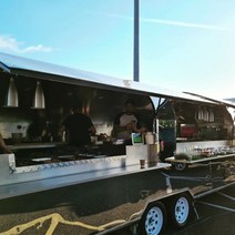 푸드트레일러 푸드 트럭 카라반 스낵카 야시장 판매를 위한 완전한 부엌 foodtruck 음식 케이터링 를 가진 ce 승인