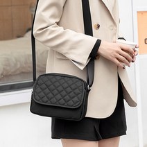 메이멀 가벼운 생활방수 퀼팅 여성 미니 크로스백 레아
