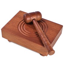 재판 교구 의사봉 중, 1개