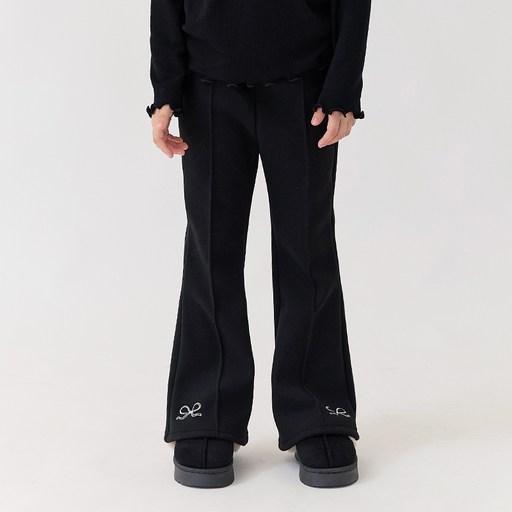 베베쥬 윈터 리본 부츠컷 팬츠 겨울에 딱 맞는 스타일리시한 선택