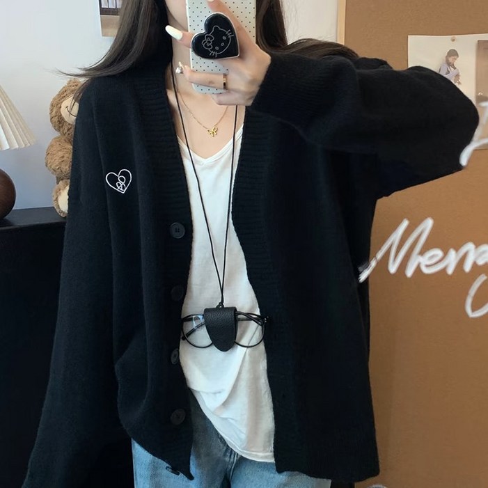 Rakumin 여성  브이넥 루즈핏 하트자수 니트가디건