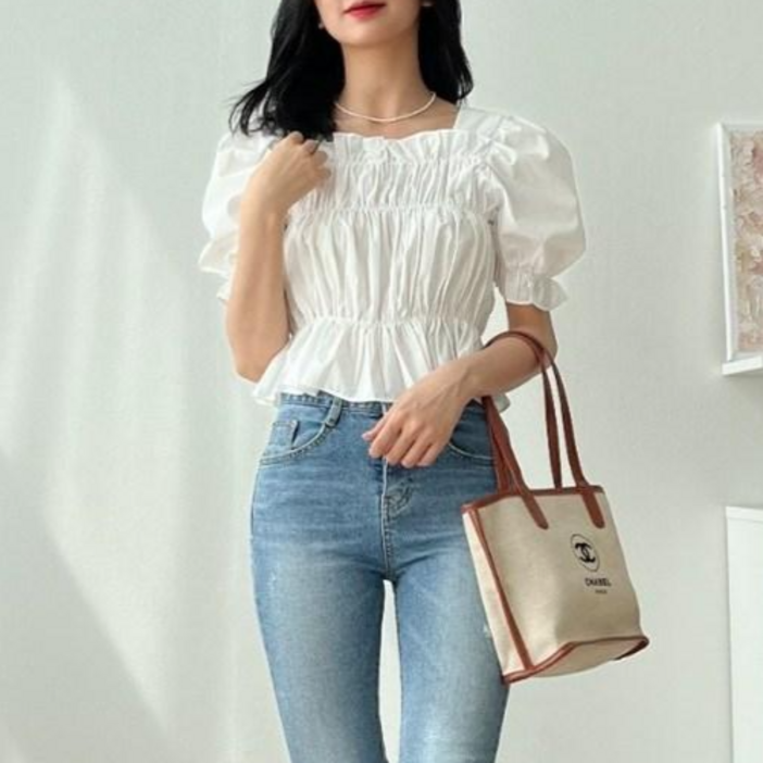 투디 스모크 밴딩 스퀘어넥 링클 프릴 오프숄더 블라우스