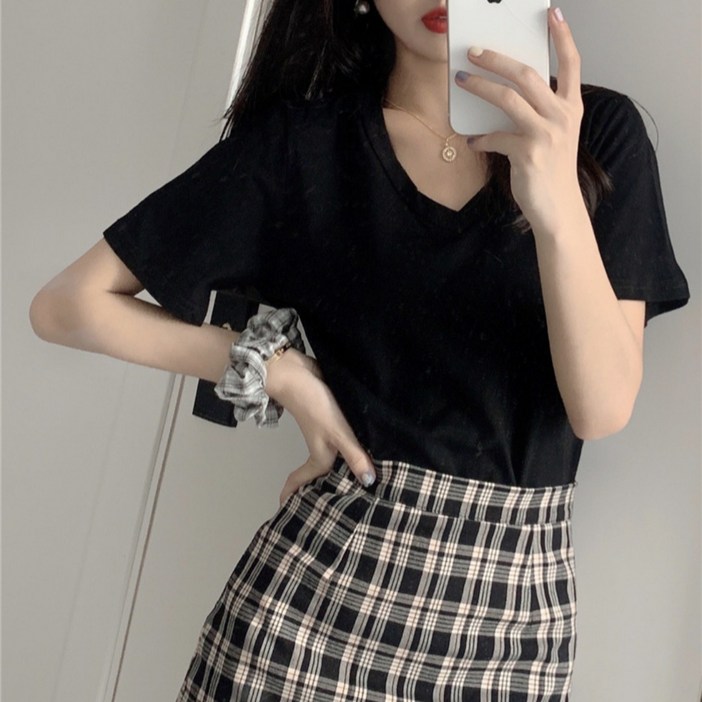 옐로우피치 찰랑찰랑 브이넥 모달 반팔 티셔츠
