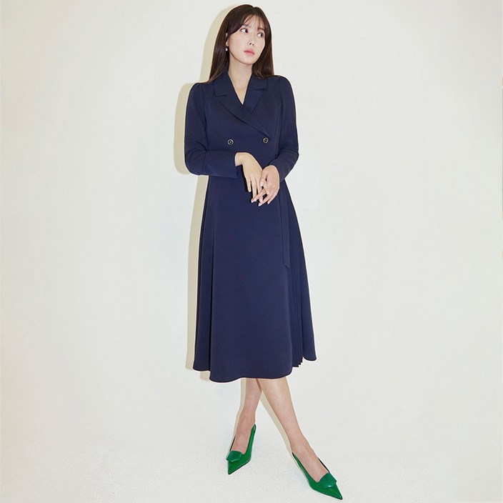 베스띠벨리 플리츠디테일 테일러드 랩 원피스 BGOAC2506