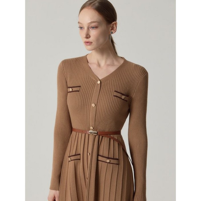 오조크 벨트 플레어 골지 니트 원피스 택가격 128000원